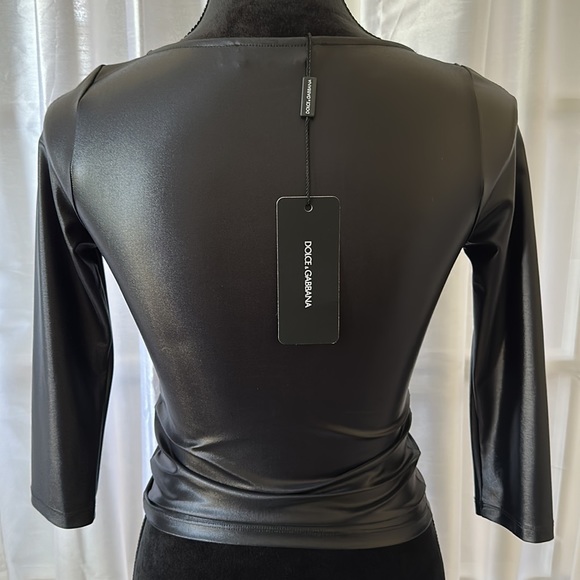 ⛔️SOLD⛔️ NWT Dolce & Gabbana Gold DG Buckle LS Cropped Blouse- Sz 40 - Picture 6 of 9